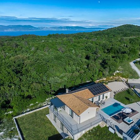 Villa Tonka With Jacuzzi Sauna And Private Pool Лабин Экстерьер фото